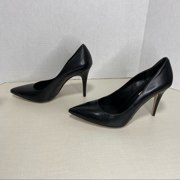 BCBGeneration Black Leather Pump - Size 9 - Picture 5 of 9